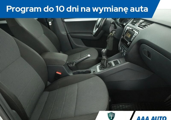 Skoda Octavia cena 28000 przebieg: 270718, rok produkcji 2015 z Pińczów małe 211